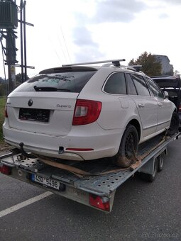 nd z škoda superb 2 2.0tdi černá bílá vinová hnedá - 2