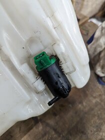 Nádobka ostřikovačů Peugeot 406 Kupé Coupe Citroen - 2