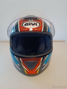 Integrální přilba Givi - 2