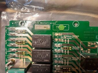 elektronická deska - 2