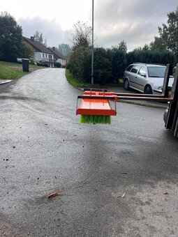 zametací kartáč - 2