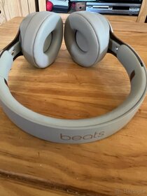 Beats Solo3 wireless headphones - 2