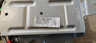 Motor s táhly pojezdy roletky kufru bmw f11 - 2