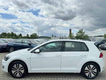 Volkswagen E-Golf 2020 elektro,LED,100kw,dojezd 220km,2xpneu - 2