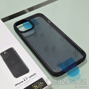 kryt Spigen iPhone 13 - 2