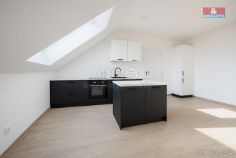 Prodej bytu 2+kk, 74 m², Řevničov, ul. Karlovarská - 2