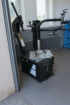 Pronájem Autoservisu Pneuservisu Bystřice u Benešova - 2