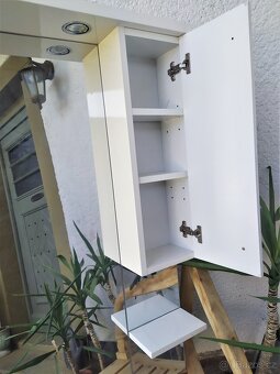 Koupelnové zrcadlo a světlo š. 80 cm, v. 105 cm - 2