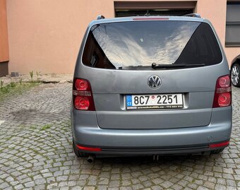 VW Touran 2.0 EcoFuel 7 místný - 2