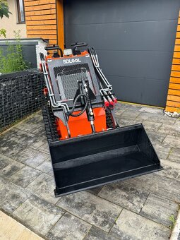 Miny nakladač, smykáč, kompaktní nakladač pásový - 2