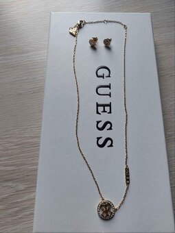 zlatá Guess sada-náušnice + řetízek - 2