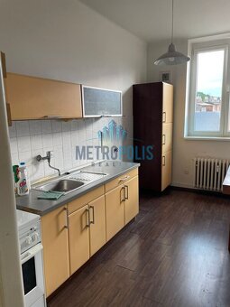 Stylový a světlý byt 3+1 v srdci Košíř – 83,5 m², poslední p - 2