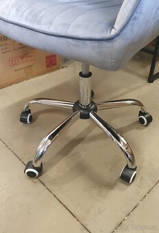 NOVÉ ERGONOMICKÉ KANCELÁŘSKÉ KŘESLO - 2