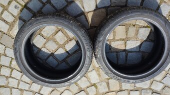 225/45R19 - 2
