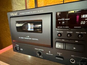 Magnetofonové dvojče s jednosměrnými mechanikami TEAC W-1200 - 2