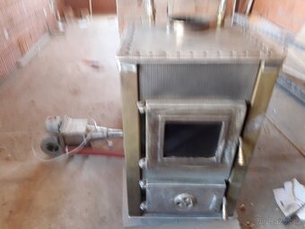 NEREZOVÁ KRBOVÁ KAMNA SE VZDUCHOVÝM VÝMĚNÍKEM - 2