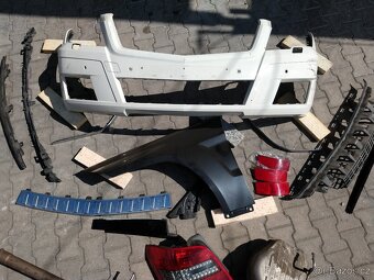 Mercedes benz GLK / X204 (W204) - zbylé díly z prestavby - 2