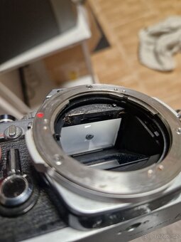 Olympus OM1 (fungující ale spíše na díly) - 2