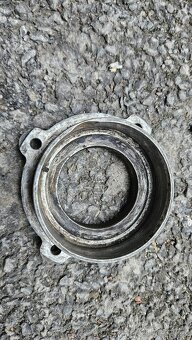 Prodám zadni uloženi ložiska motoru BMW r51 - 2