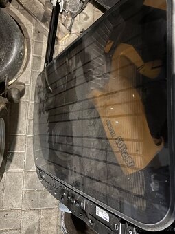 Audi a6 c6 4f šibr střešní okno avant se solarem - 2