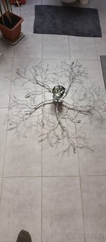 Moderní LED lustr – design větve. - 2