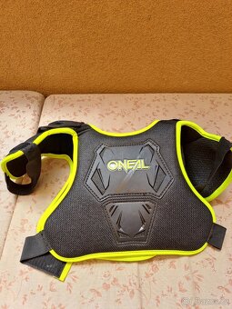 Přilba, boty , chrániče - 2