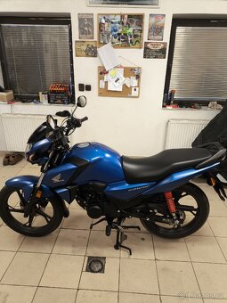 Honda CB 125f 2024 - 2