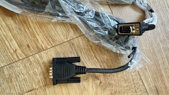 Různé audio video kabely - 2