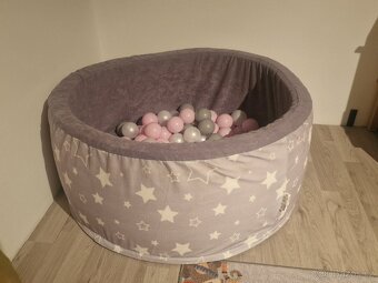 Suchý bazének s míčky - 2