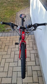 Specialized Hotrock 24" - 3x8 rychlostí - 2