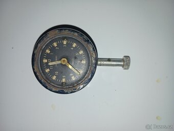 Prodám 8 denní auto hodiny Corterbert Swiss Made - 2