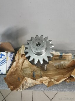 Hřídel převodovky VW T5 - 2