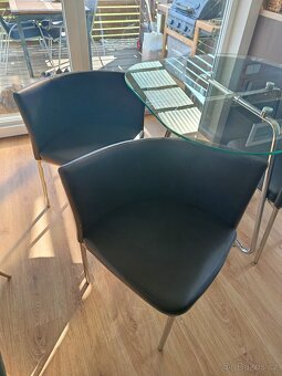 Jídelní stůl, židle - 2