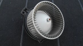 Mazda 6 - ventilátor topení - 2