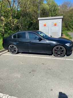BMW E90 320D - 2