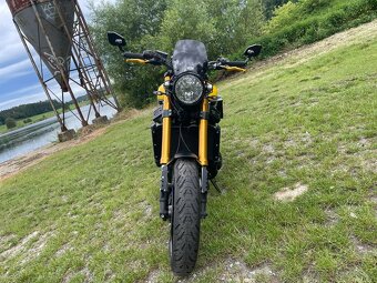 Yamaha XSR 900 - 2