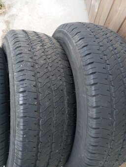 Pneu 215 65 r 16 c - 2