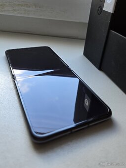 Motorola Razr 40 Ultra - 2