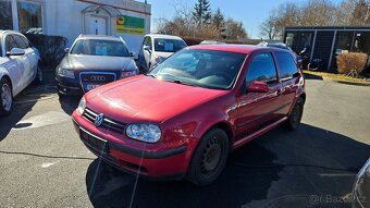 Volkswagen Golf 1,6i - 2