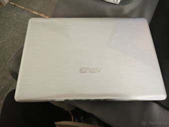 Asus netbook - 2