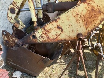 Podkop komplet na nakladač Fortschritt T-174 - 2