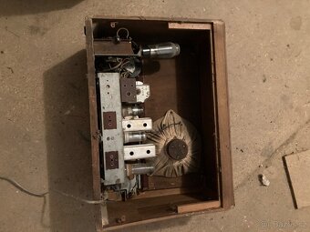Staré rádio Tesla - 2