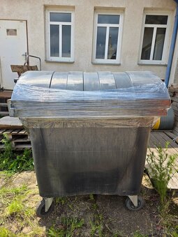 PLASTOVÝ KONTEJNER 1100 L - 1.500,- Kč - 2