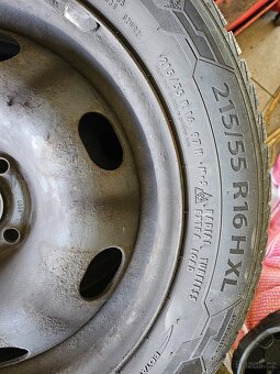 Pneu 215/55/ R16 - 2