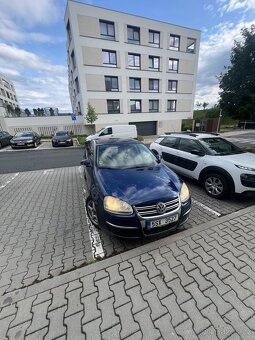 Volkwagen Jetta - 2