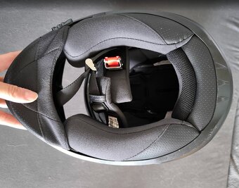 HJC Helma na motorku - 2