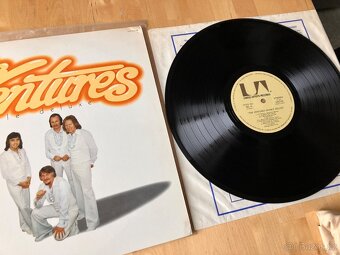 2 Lp - Ventures - Ventures - Japan press - 2