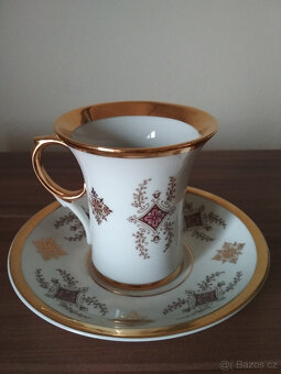 porcelánový šálek s podšálkem, značený - 2