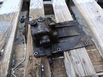 ŠKODA - Kryt prevodovky - 2