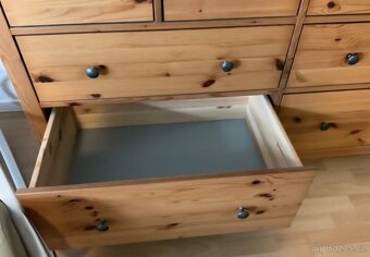 Dřevěná komoda IKEA HEMNES - 2